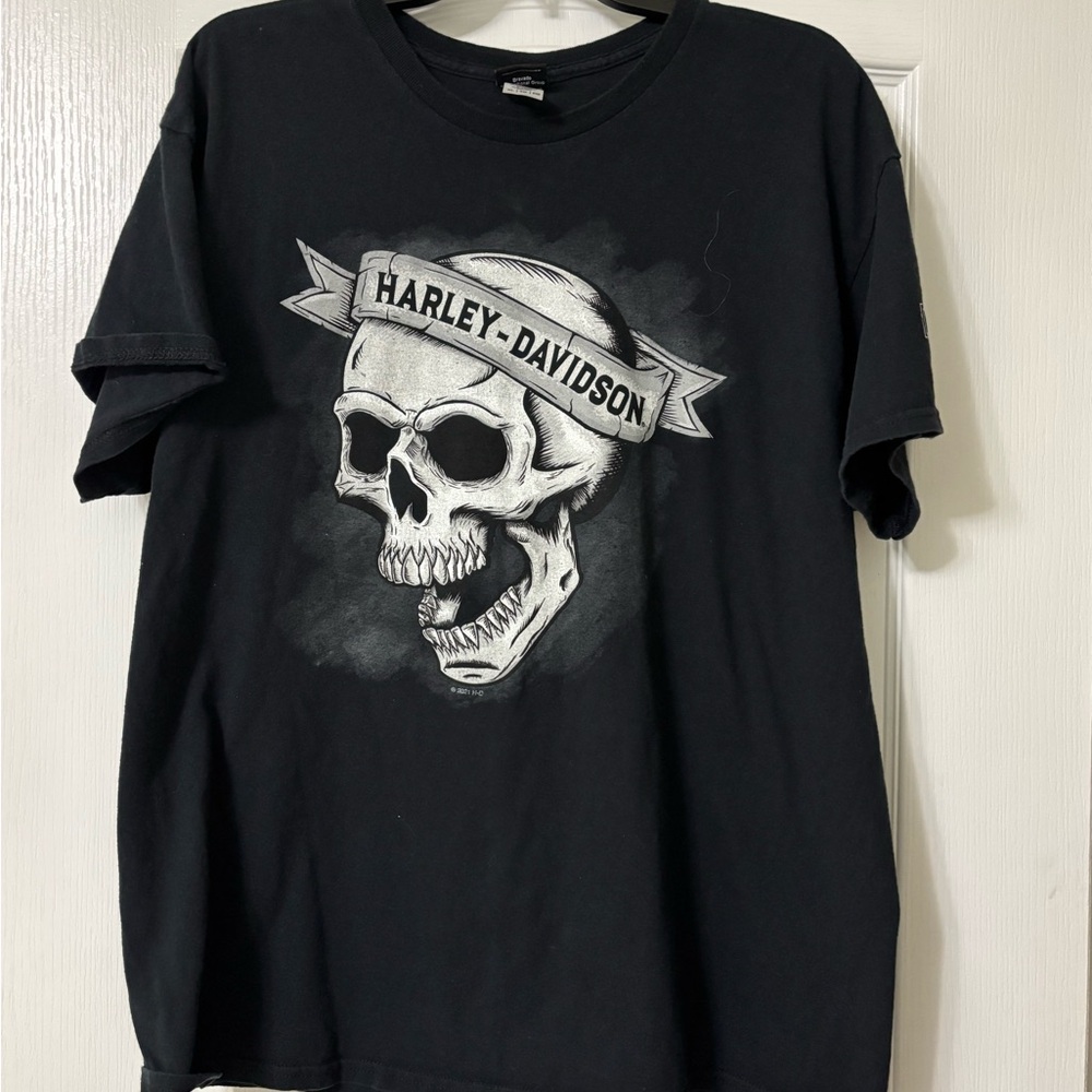 Harley-Davidson Black Tee with Skull Design Size XL